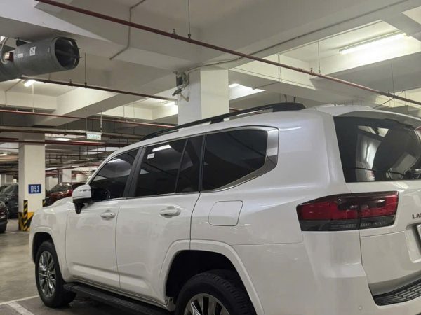 Toyota land cruiser 2025 - lc300 siêu lướt màu trắng 2 1784179694732 7461803494552631782 7461803494552631782 6d567b357df6006505989e4850b314a4